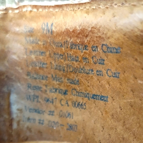 Eddie Bauer flats - Picture 11 of 11